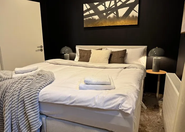M-Stay Apartment 03, 24H Self-Check-In, U-Bahn Maximilianstrasse Apartment *